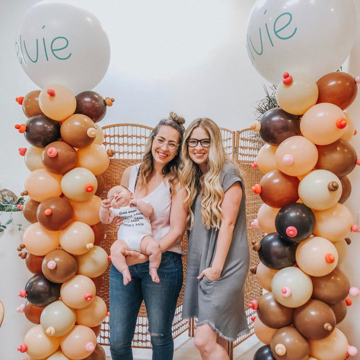 Mom Culture Loves: Elvie Breast Pump